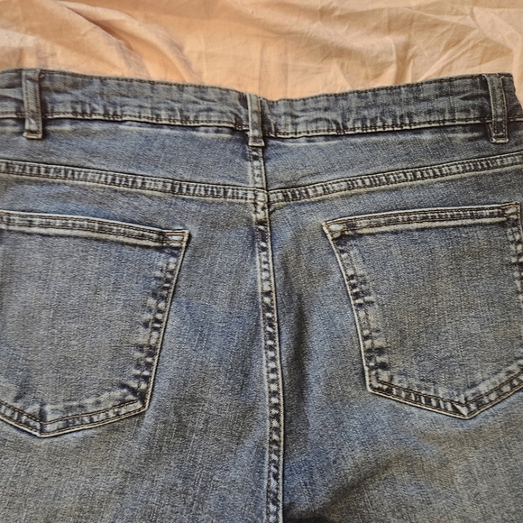 Blue jeans sized 32x30 - Picture 6 of 6